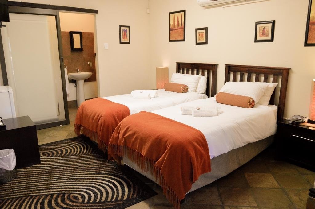 Sun River Kalahari Lodge 4*