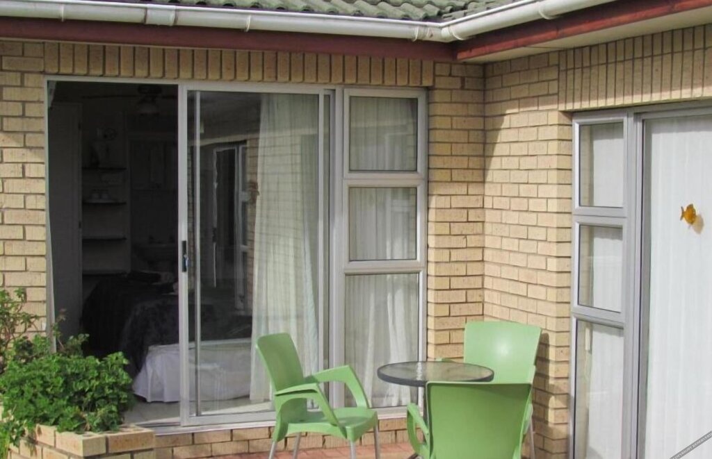 Blue Horizon Bay Guest House 