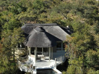 Clifftop Exclusive Safari Hideaway