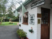 Thatchers Guest House 