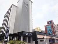 Luxe Hotel 