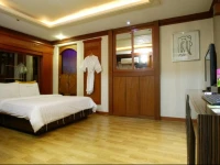 Hotel Head One 