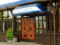 Milton 3*