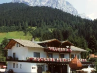 BERGHAUS HALALI - dein kleines Hotel an der Zugspitze 