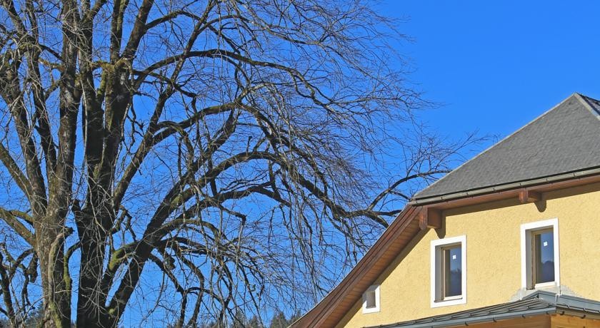 ulmenhof-gosau.at 