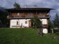 Bauernhof im Wiesengrund 