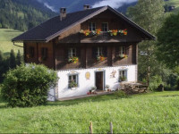 Bauernhof im Wiesengrund