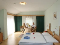 Georgshof 3*