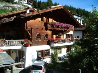 Haus Rali 