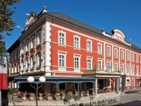 Hotel Ertl & mexican cantina salud 