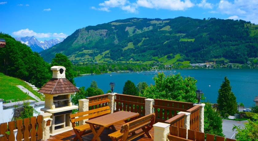 Chalet Over-The-Lake 