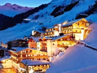 Hotel Berghof Crystal Spa &amp; Sports 