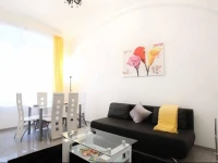 Joes Apartments - 1030 