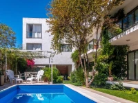 Paradise Departamentos 3*