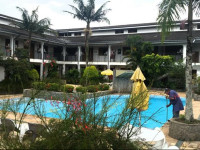 Bartholo Plaza Hotel