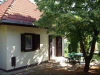 Esthajnal Apartmanok 