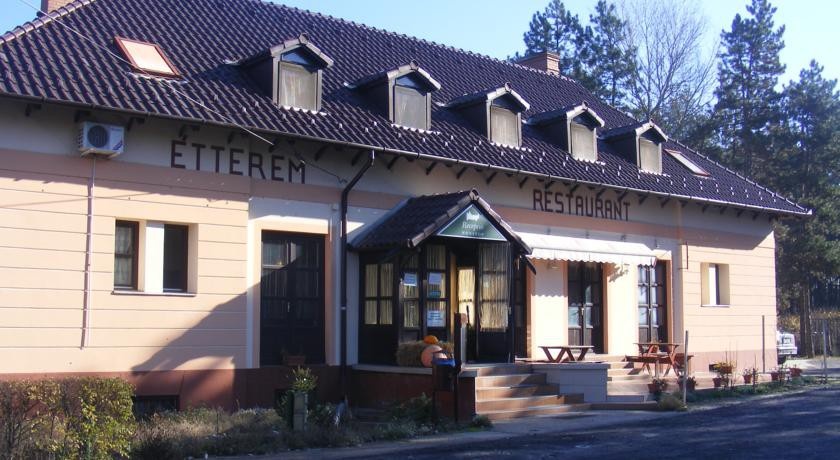 FenyЕ‘ PanziГі Г©s Г‰tterem 