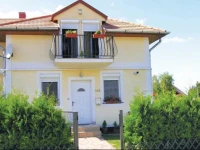 Holiday home PanorГЎma KГ¶rГєt-BalatonfГ¶ldvГЎr 