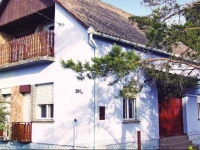 Holiday home KГ¶zГ©p u-Balatonfenyves 