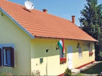 Holiday home MunkГЎcsy Utca-Balatonfenyves 