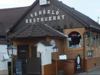 FehГ©rlГі VendГ©ghГЎz & Restaurant 