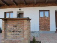 Titi Classic & Trendy Apartman 