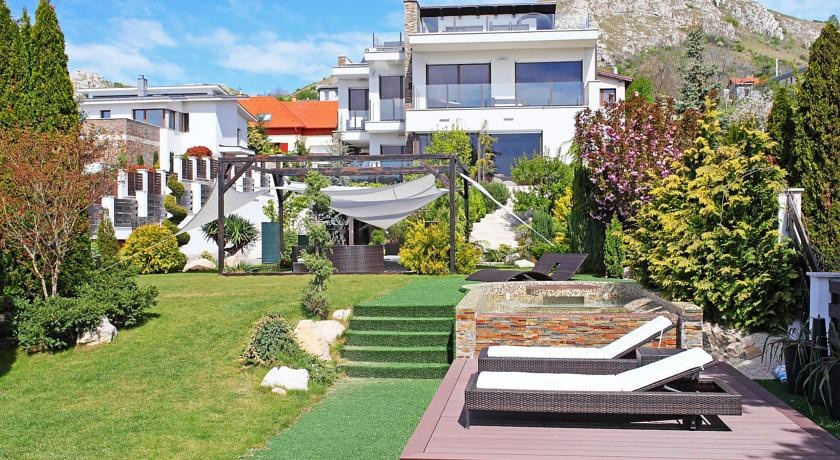 Villa BudaГ¶rs 7002 