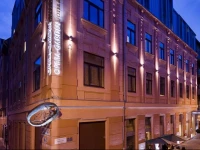 Opera Garden Hotel & Apartments 