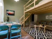 Curry Apartment 