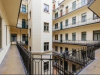 Inner City Apartment - Hold utca 