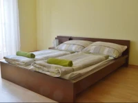 Rose Garden City Apartment 