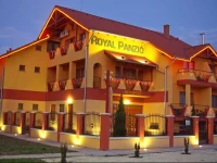 CserkeszЕ‘lЕ‘ Royal PanziГі 