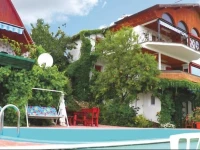 Apartment Csopak 40 with Outdoor Swimmingpool 