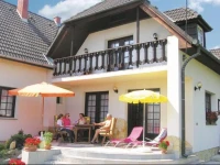 Holiday home VirГЎg KГ¶z-Gyenesdias 