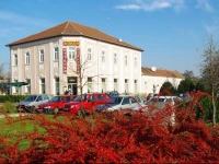KГ¶rГ¶s Hotel 