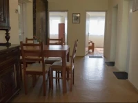 TГ¶rГ¶k VerandГЎs HГЎz JobahГЎza 