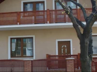 RГіzsakert ApartmanhГЎz 