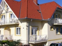 Apartment HГ©vГ­z 2 
