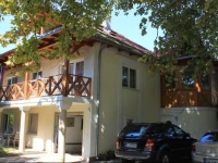 SzГЎntГі Villa 