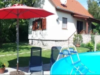 CseresznyevirГЎg VendГ©ghГЎz 