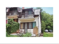 Holiday home KomГЎromi Utca-LeГЎnyfalГє 