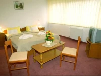 KГЎroly Hotel 