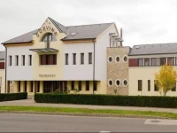 Corvina Hotel-Restaurant 