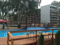 Party Beach Youth Hostel 