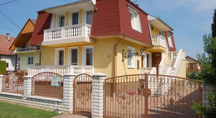 ApartmanhГЎz CГ©drus 