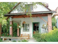 Holiday home DГіzsa GyГ¶rgy utca-ZebegГ©ny 