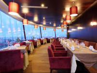 CenDeluxe Hotel