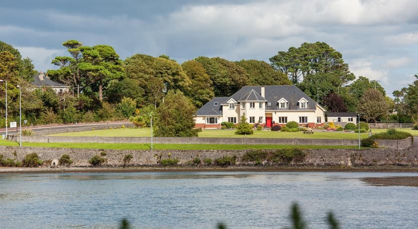 Barnawee Bridge House 