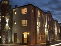 Beach Hotel & Restaurant