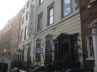 Barrys Hotel 